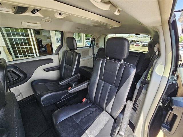 2014 Chrysler Town & Country Touring