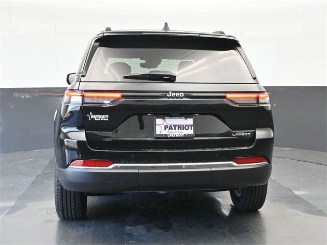 2023 Jeep Grand Cherokee Laredo 4x2