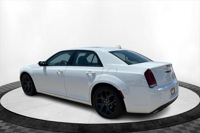 2022 Chrysler 300 S