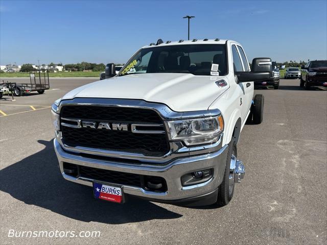 2024 RAM Ram 3500 Chassis Cab RAM 3500 TRADESMAN CREW CAB CHASSIS 4X4 60 CA