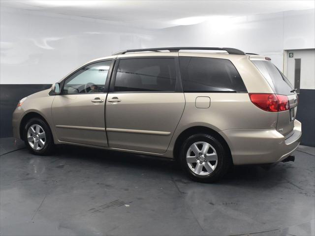 2009 Toyota Sienna XLE for sale in Milwaukee, WI