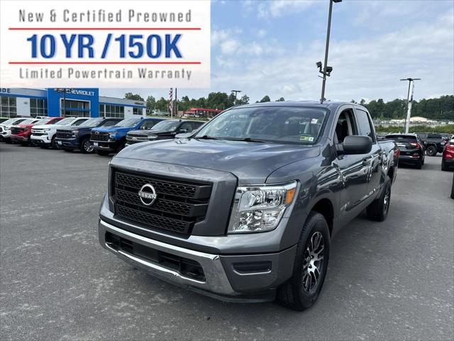 2023 Nissan TITAN Crew Cab SV 4x4