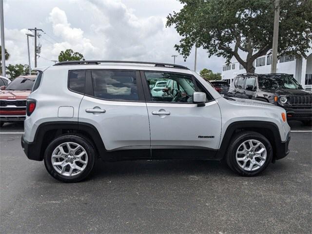 2017 Jeep Renegade Latitude FWD