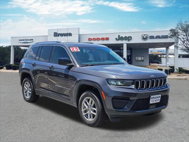 2023 Jeep Grand Cherokee Laredo 4x4