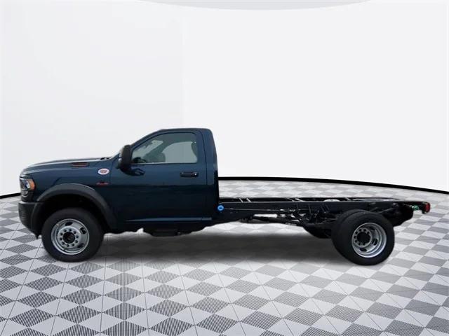 2024 RAM Ram 5500 Chassis Cab RAM 5500 TRADESMAN CHASSIS REGULAR CAB 4X4 84 CA