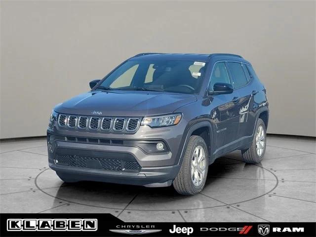 2024 Jeep Compass COMPASS LATITUDE 4X4