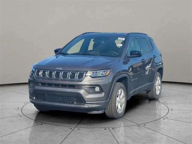 2024 Jeep Compass COMPASS LATITUDE 4X4