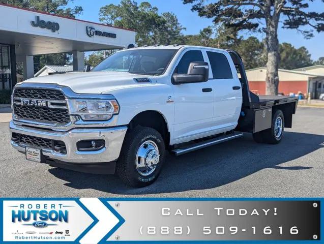 2024 RAM Ram 3500 Chassis Cab RAM 3500 TRADESMAN CREW CAB CHASSIS 4X4 60 CA