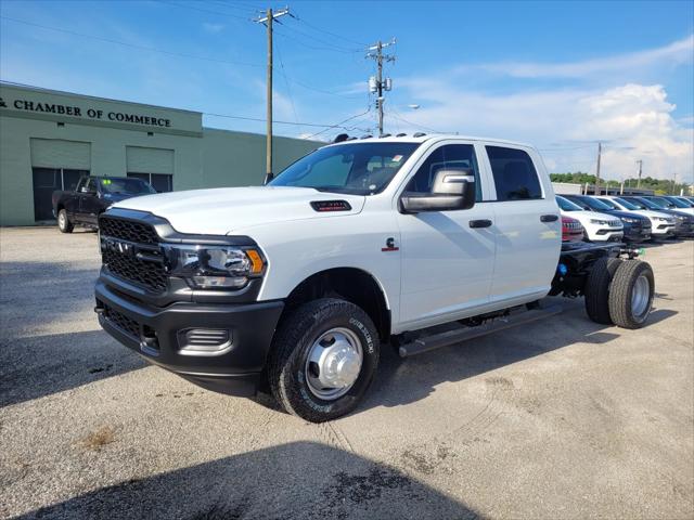 2024 RAM Ram 3500 Chassis Cab RAM 3500 TRADESMAN CREW CAB CHASSIS 4X4 60 CA