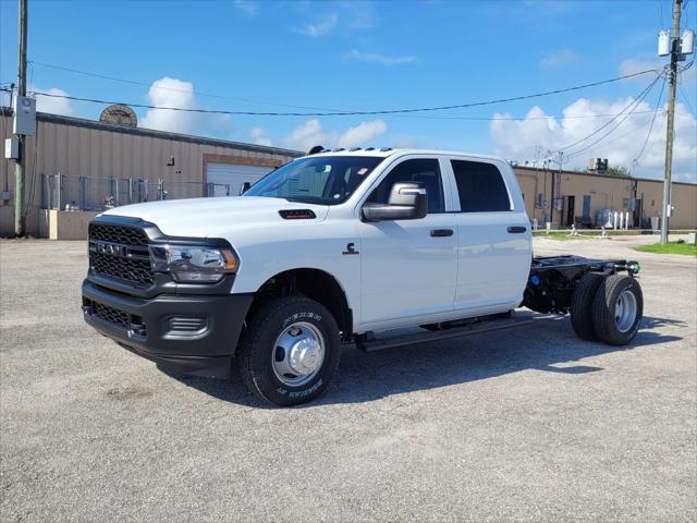 2024 RAM Ram 3500 Chassis Cab RAM 3500 TRADESMAN CREW CAB CHASSIS 4X4 60 CA