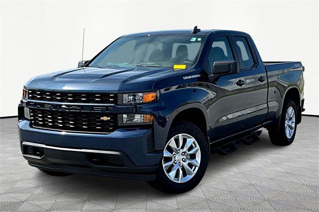 2021 Chevrolet Silverado 1500 4WD Double Cab Standard Bed Custom