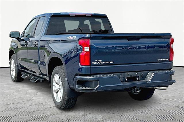 2021 Chevrolet Silverado 1500 4WD Double Cab Standard Bed Custom