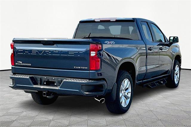 2021 Chevrolet Silverado 1500 4WD Double Cab Standard Bed Custom