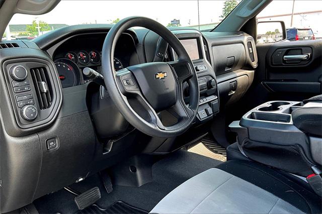 2021 Chevrolet Silverado 1500 4WD Double Cab Standard Bed Custom