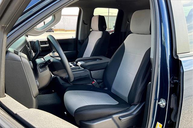 2021 Chevrolet Silverado 1500 4WD Double Cab Standard Bed Custom