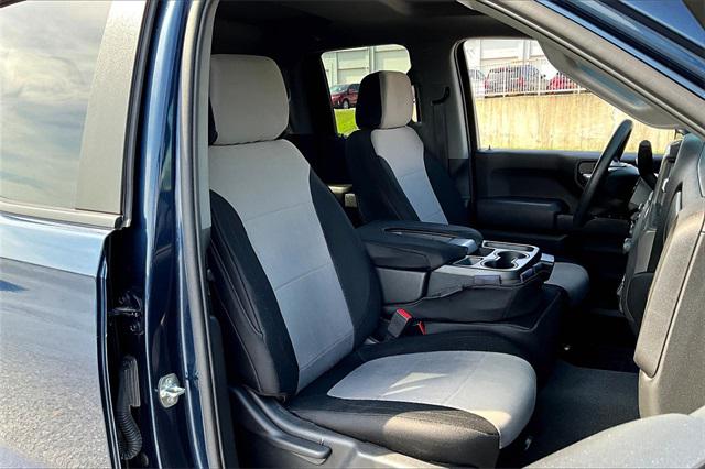 2021 Chevrolet Silverado 1500 4WD Double Cab Standard Bed Custom