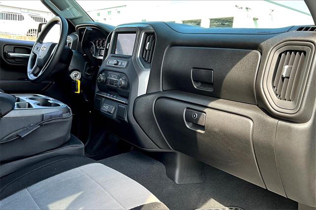 2021 Chevrolet Silverado 1500 4WD Double Cab Standard Bed Custom