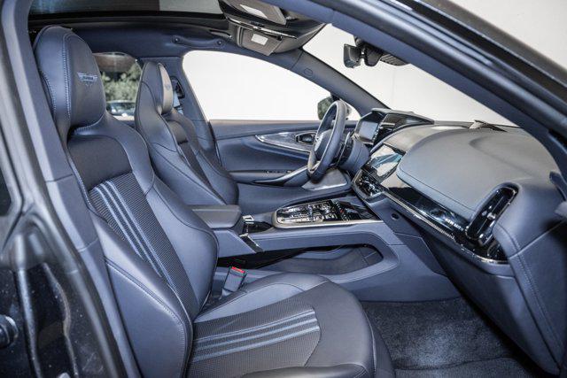 2025 Aston Martin DBX 707