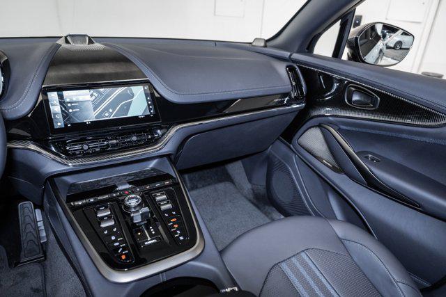 2025 Aston Martin DBX 707