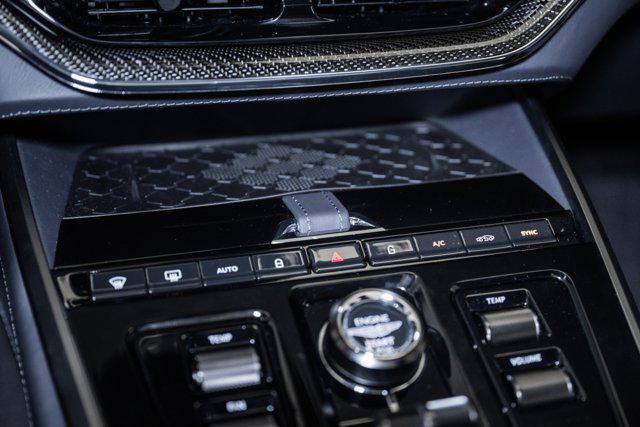 2025 Aston Martin DBX 707