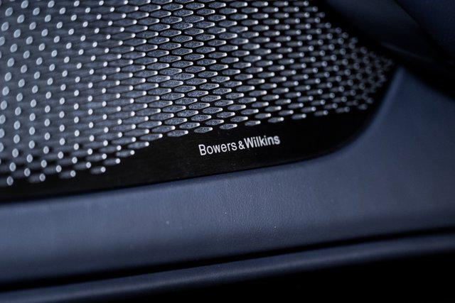 2025 Aston Martin DBX 707