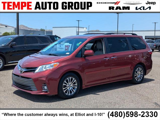 2018 Toyota Sienna XLE 8 Passenger