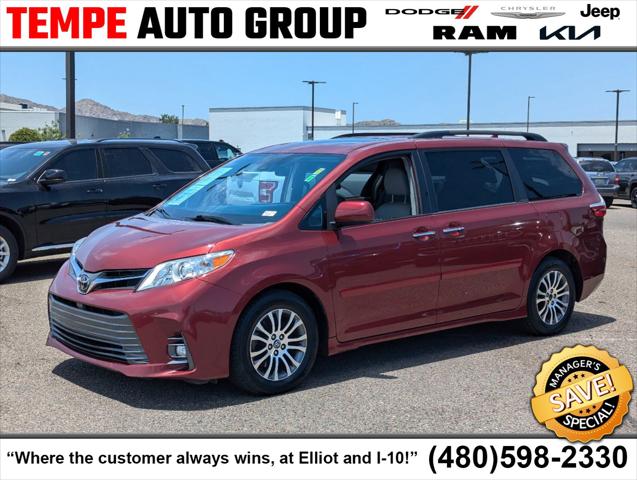 2018 Toyota Sienna XLE 8 Passenger