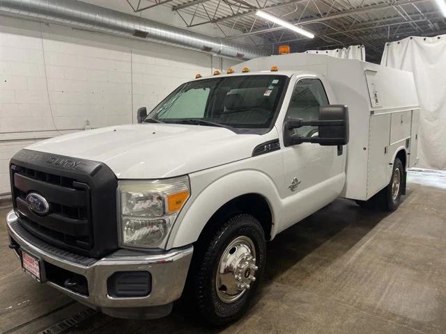 2011 Ford F-350 Chassis XL