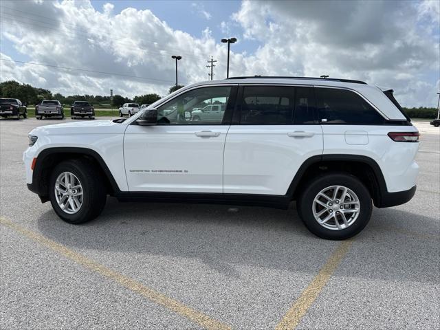 2024 Jeep Grand Cherokee Laredo X 4x2