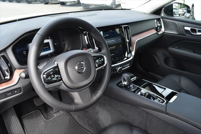 2025 Volvo S60 Plus