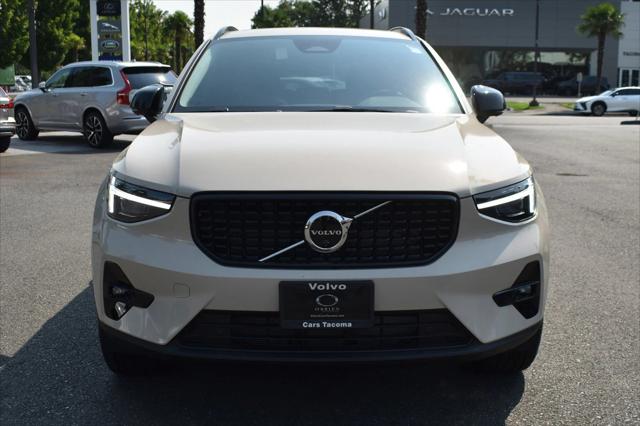 2025 Volvo XC40 Plus Dark Theme