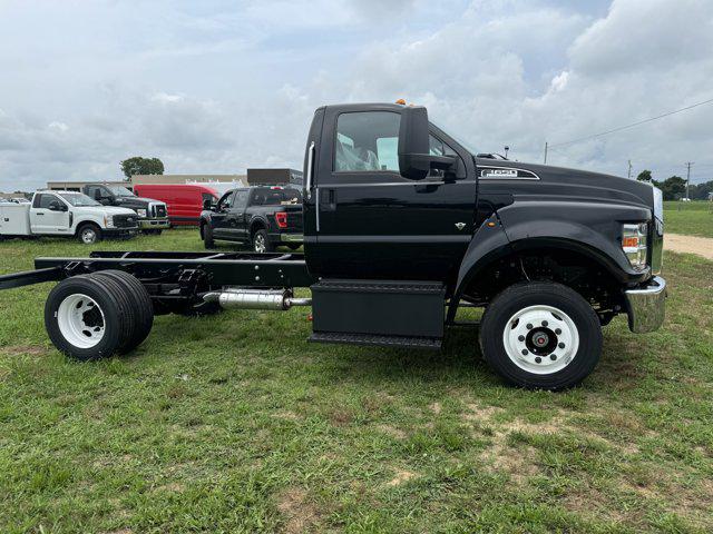 2025 Ford F-650 Base
