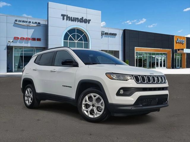 2025 Jeep Compass COMPASS LATITUDE 4X4