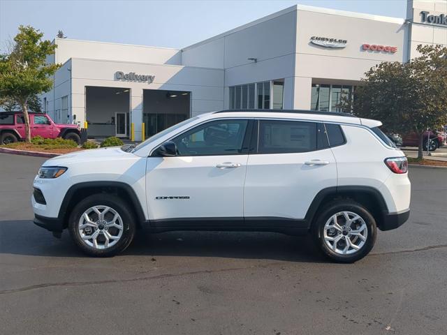 2025 Jeep Compass COMPASS LATITUDE 4X4