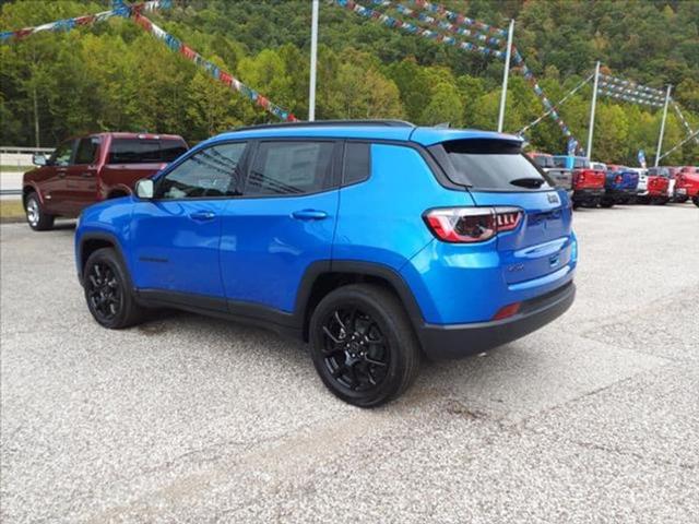 2025 Jeep Compass COMPASS LATITUDE 4X4