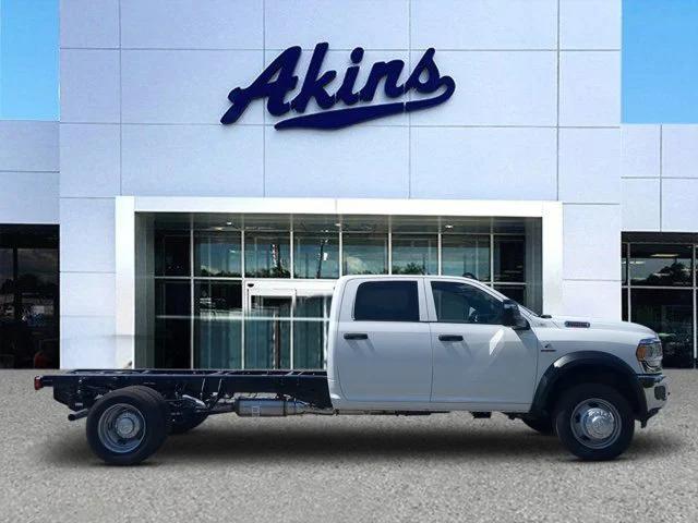 2024 RAM Ram 5500 Chassis Cab RAM 5500 TRADESMAN CHASSIS CREW CAB 4X2 84 CA