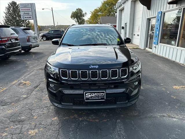 2025 Jeep Compass COMPASS LATITUDE 4X4