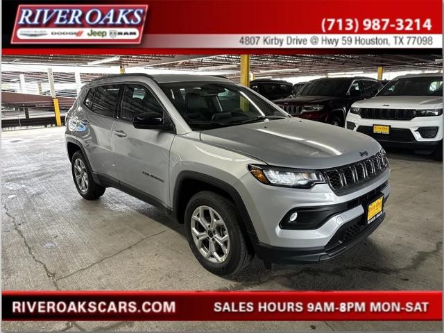 2025 Jeep Compass COMPASS LATITUDE 4X4