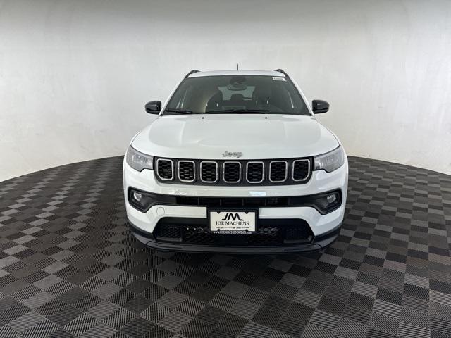 2025 Jeep Compass COMPASS LATITUDE 4X4