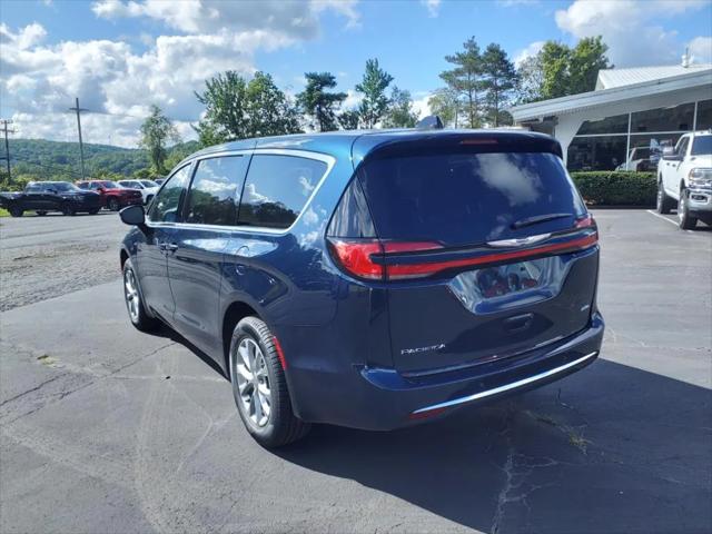 2024 Chrysler Pacifica PACIFICA TOURING L AWD