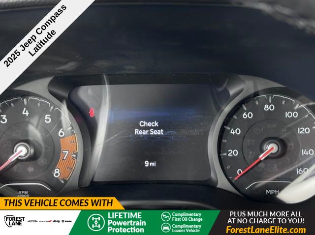 2025 Jeep Compass COMPASS LATITUDE 4X4
