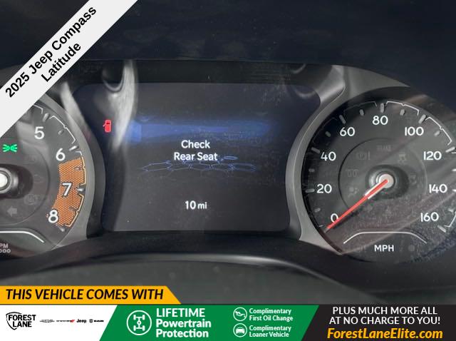 2025 Jeep Compass COMPASS LATITUDE 4X4