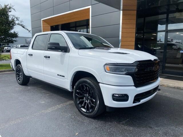 2025 RAM Ram 1500 RAM 1500 LIMITED CREW CAB 4X4 57 BOX