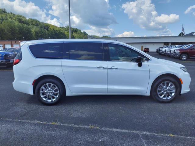 2024 Chrysler Pacifica PACIFICA TOURING L AWD