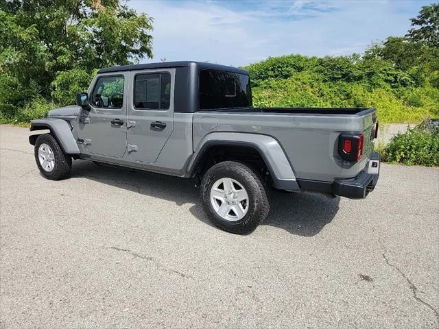 2022 Jeep Gladiator Sport S 4x4