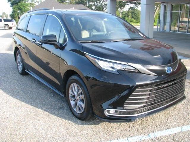 2022 Toyota Sienna XLE