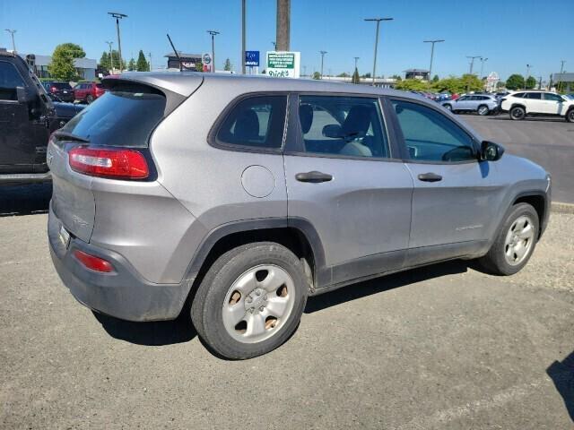 2015 Jeep Cherokee Sport