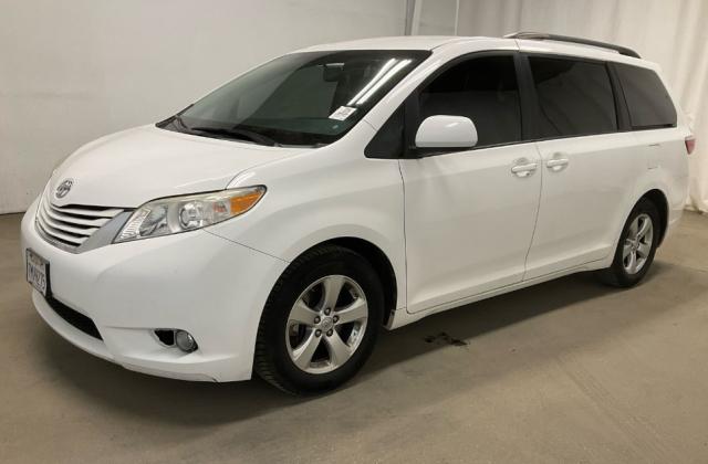 2015 Toyota Sienna LE 8 Passenger