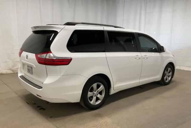 2015 Toyota Sienna LE 8 Passenger