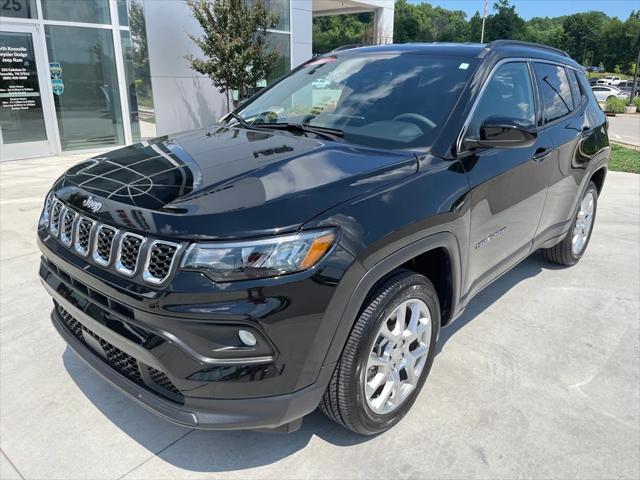 2024 Jeep Compass Latitude Lux FWD